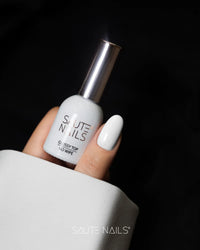 Sauté Nails Glossy Top No Wipe 8ml - official product texture or application image 4 of 4