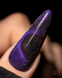 Sauté Nails E03 Cat Eye Effect UV Gel Polish 8ml - official shade swatch or nail colour image 2 of 3