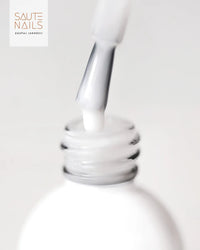 Sauté Nails Milky Top No Wipe 8ml - official product texture or application image 3 of 4
