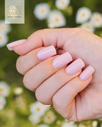Sauté Nails Milky Top No Wipe 8ml - official product texture or application image 4 of 4